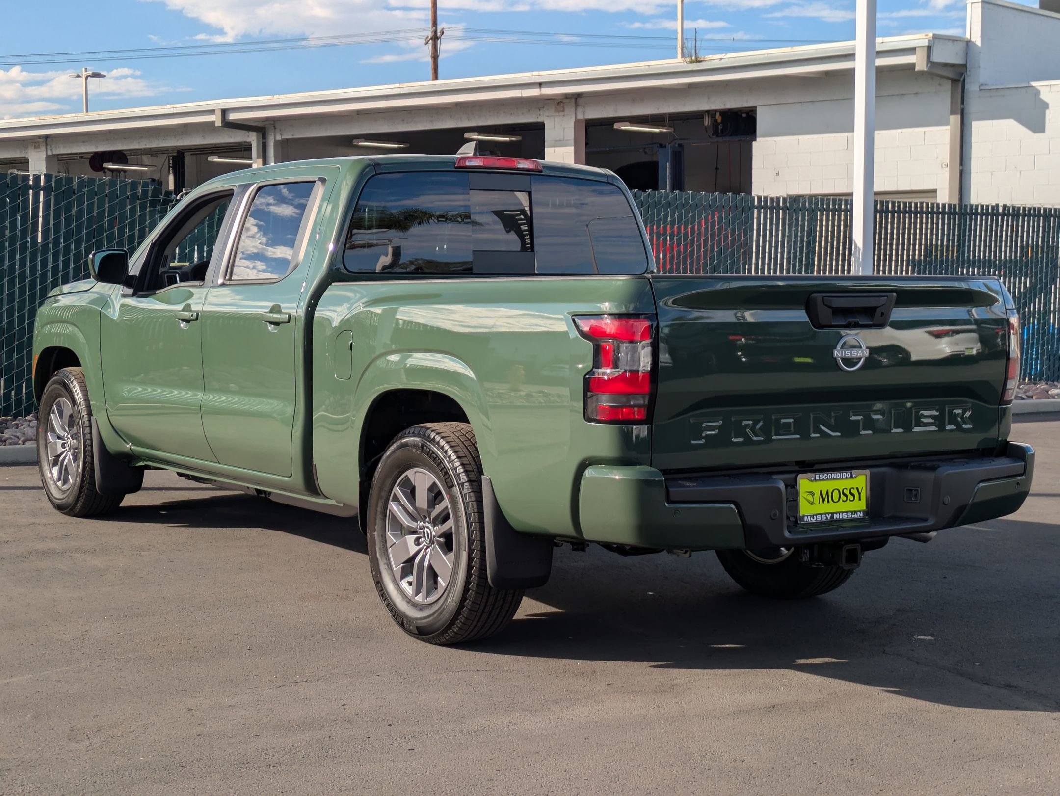 New 2026 Nissan Frontier SV image 7