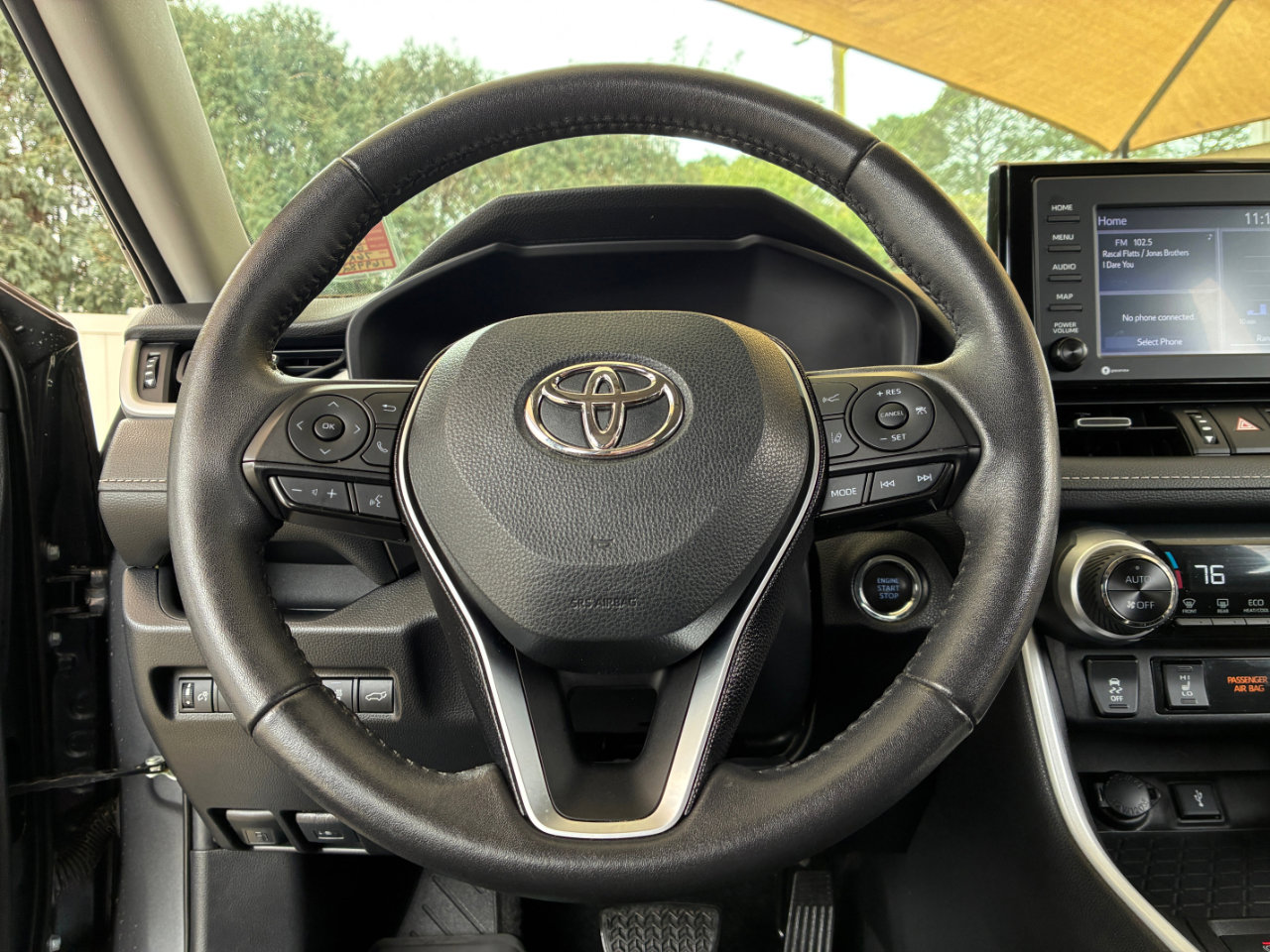 Used 2021 Toyota RAV4 XLE Premium image 39