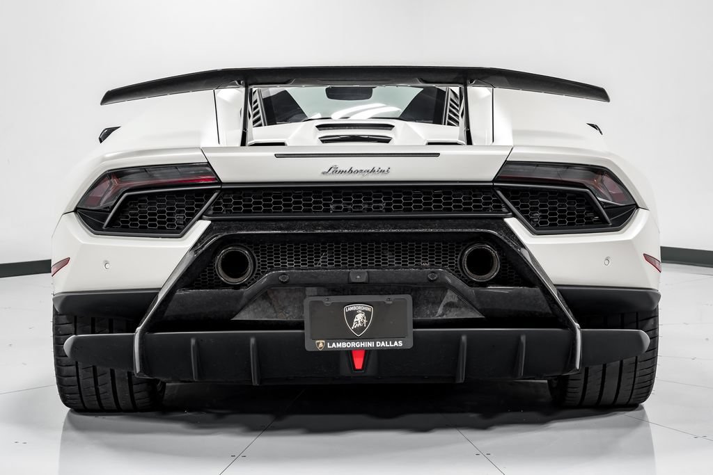 Used 2018 Lamborghini Huracan Performante AWD/4WD image 4