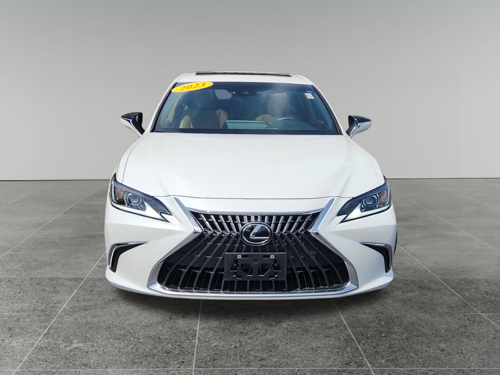 Used 2023 Lexus ES 300h w/ Premium Package FWD image 2