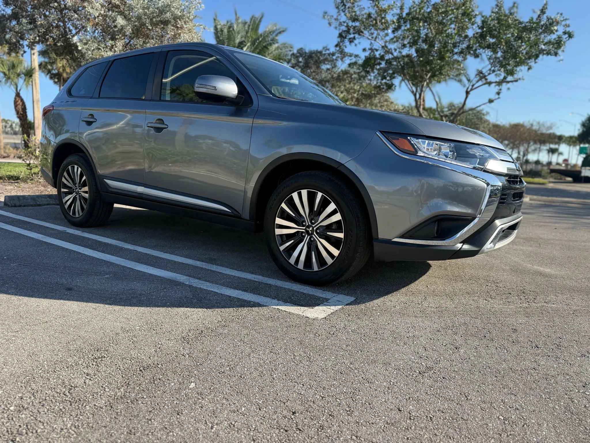Used 2019 Mitsubishi Outlander SEL FWD image 6