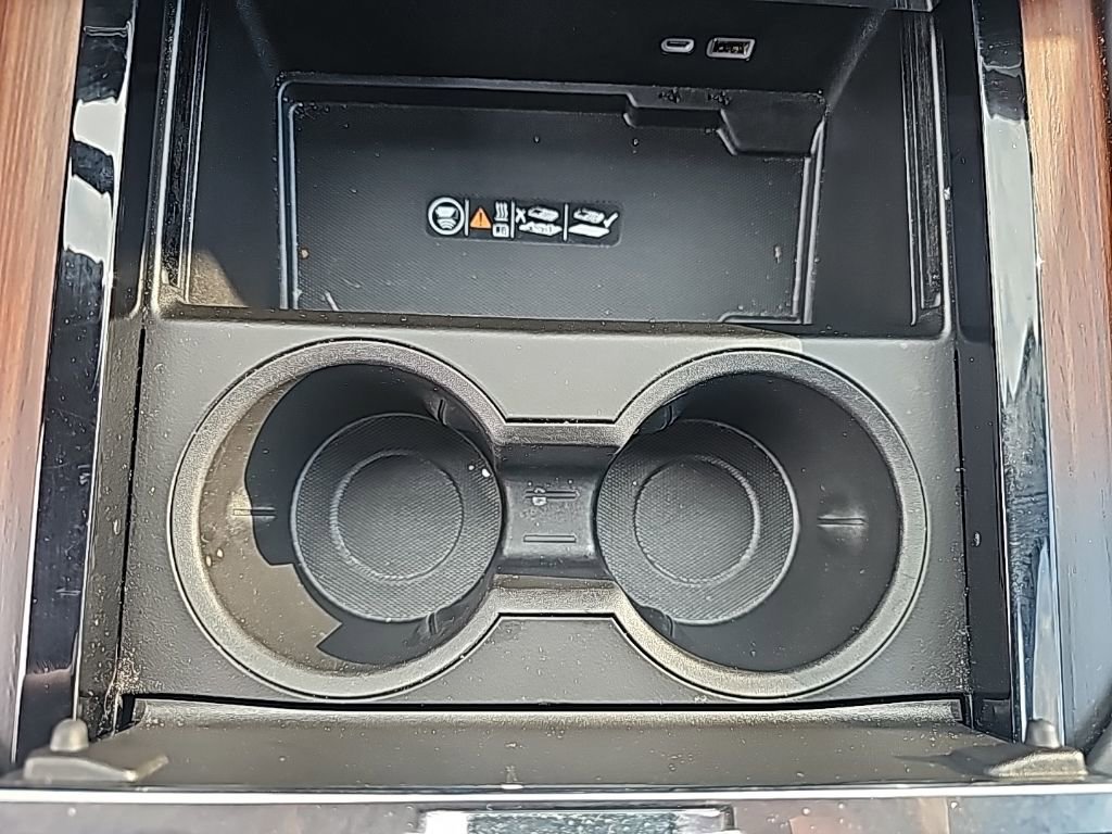 Certified 2025 GMC Yukon Denali image 24