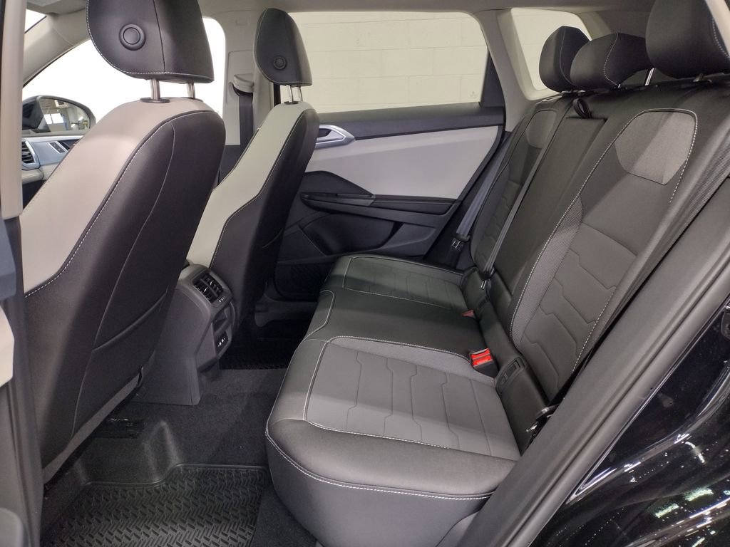 New 2026 Volkswagen Taos SE AWD/4WD image 33