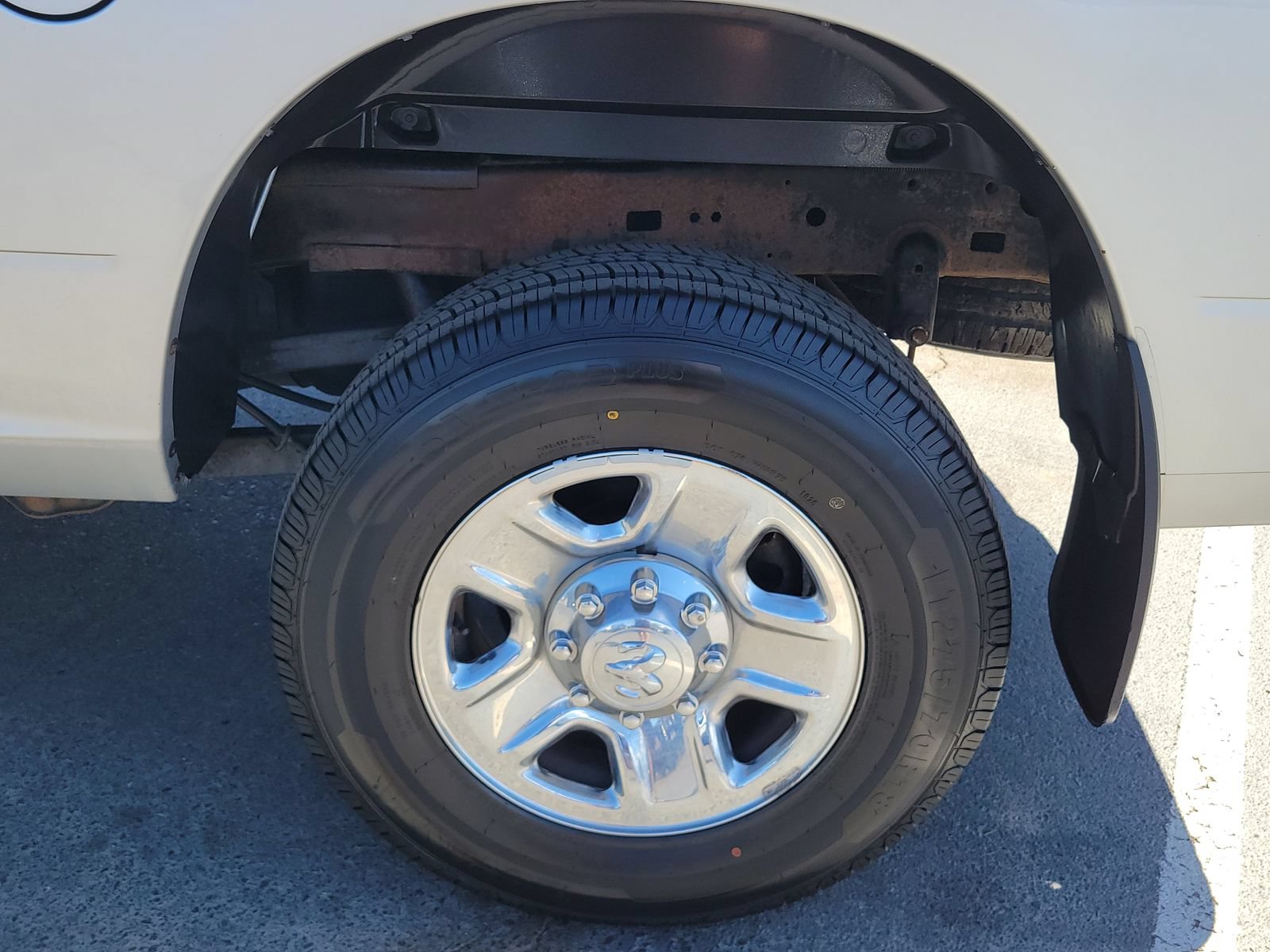 Used 2014 RAM 2500 Tradesman w/ Chrome Appearance Group AWD/4WD image 12