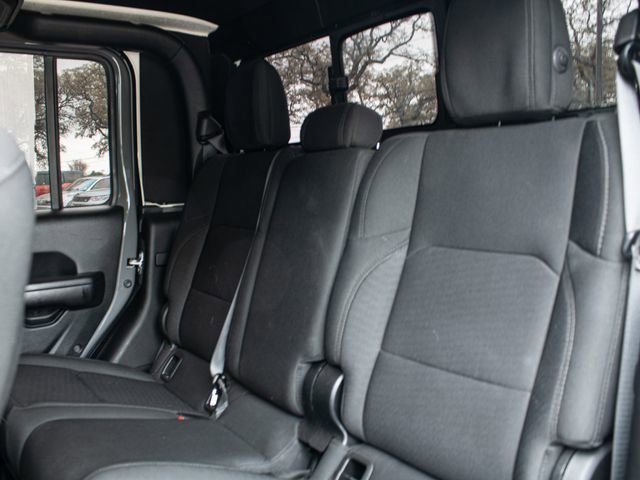 Used 2021 Jeep Gladiator Willys image 26