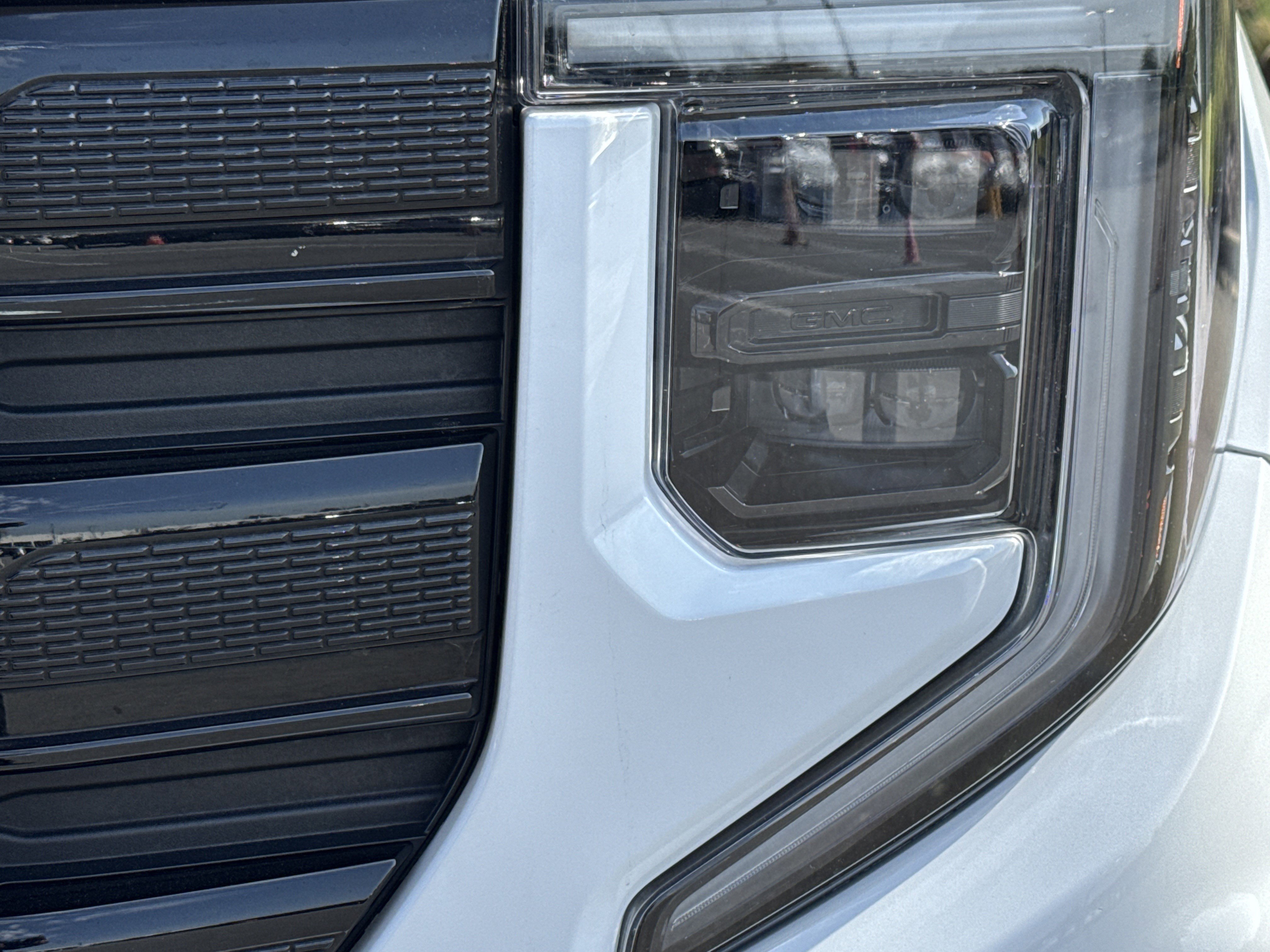 Used 2023 GMC Sierra 1500 Elevation w/ LPO, Elevation Black Package AWD/4WD image 6