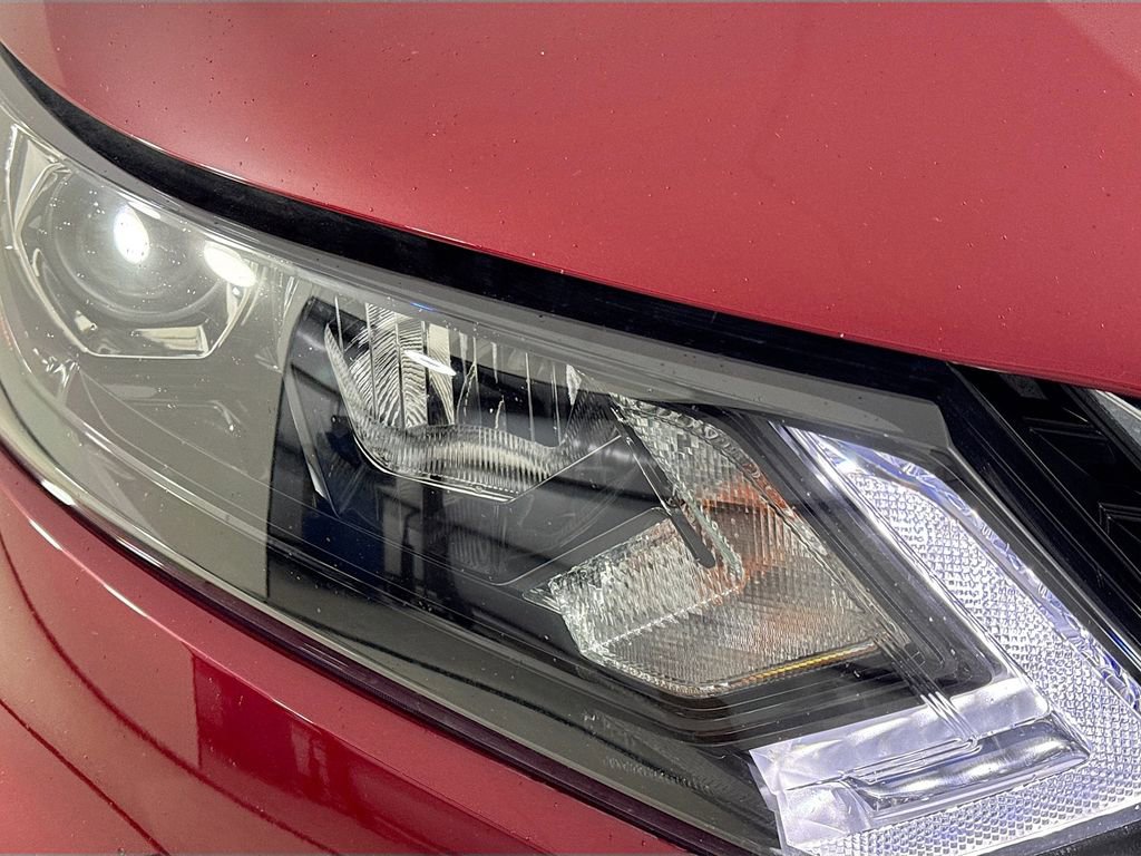 Used 2020 Nissan Rogue Sport S image 36