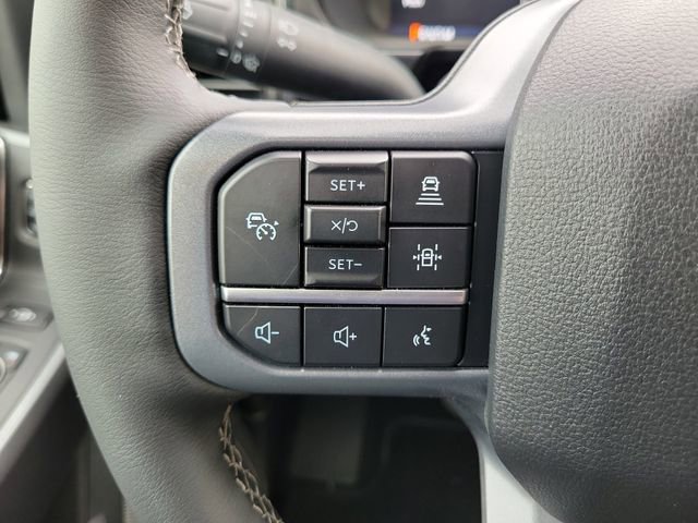 New 2026 Ford F250 Lariat w/ Black Appearance Package image 5