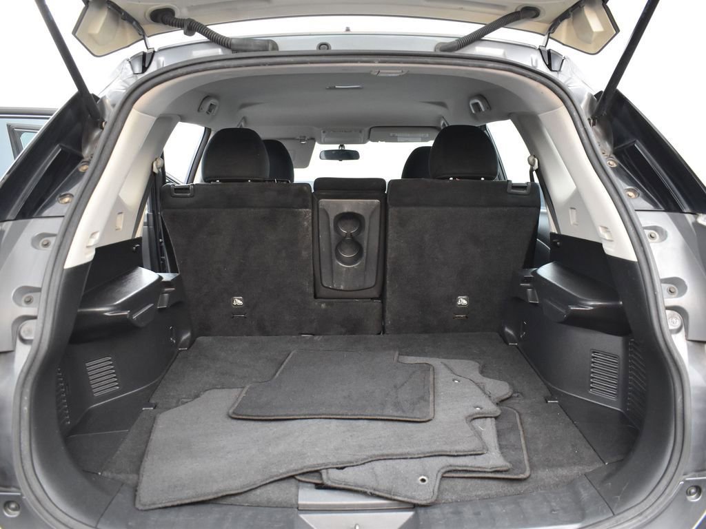 Used 2016 Nissan Rogue S image 26