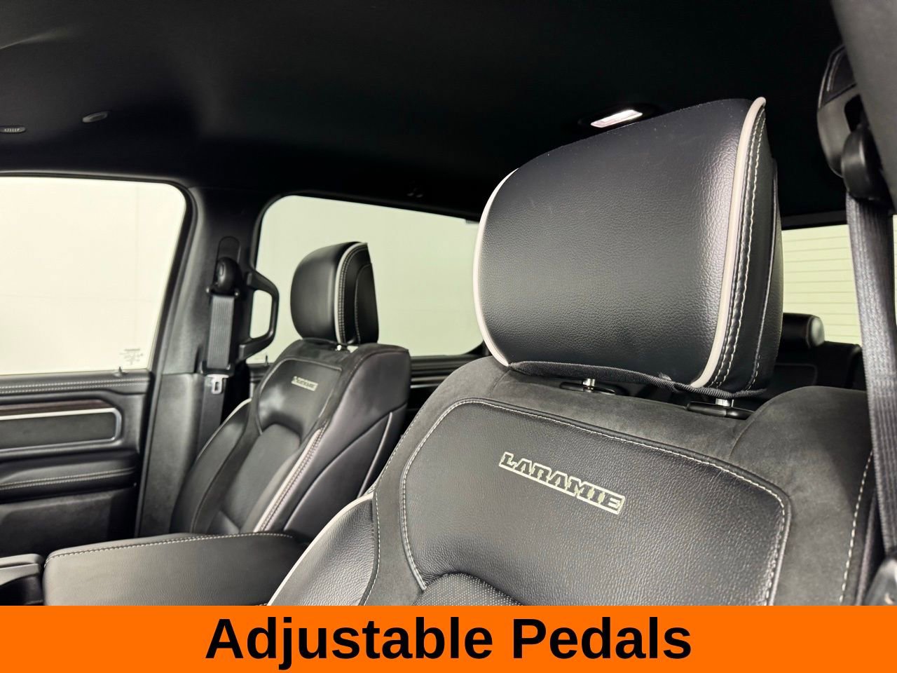 Used 2025 RAM 1500 Laramie AWD/4WD image 12