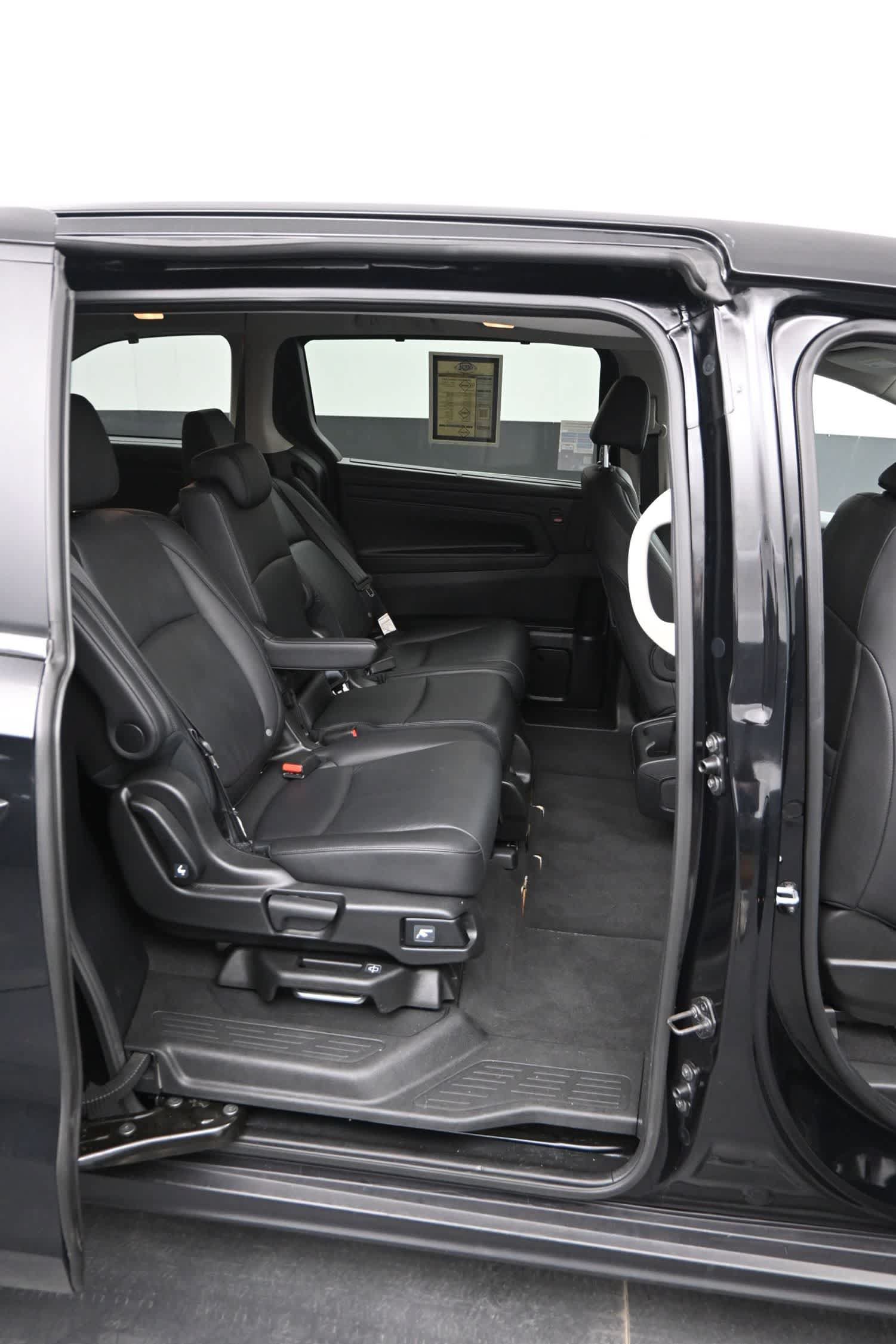 Used 2025 Honda Odyssey EX-L image 12