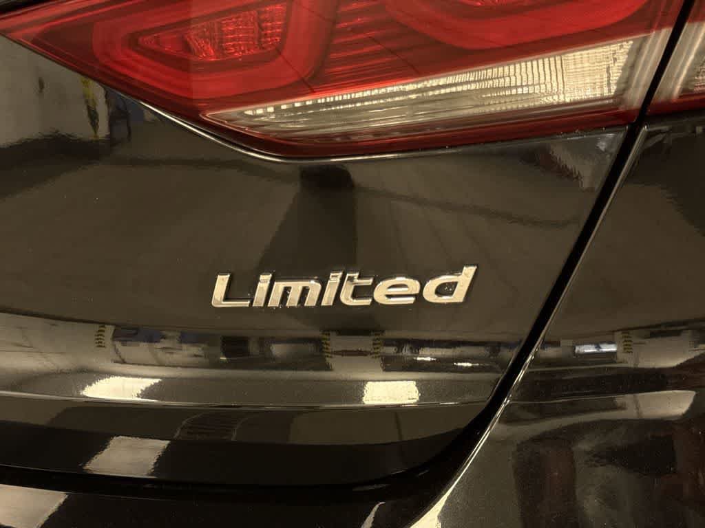 Used 2018 Hyundai Elantra Limited FWD image 25