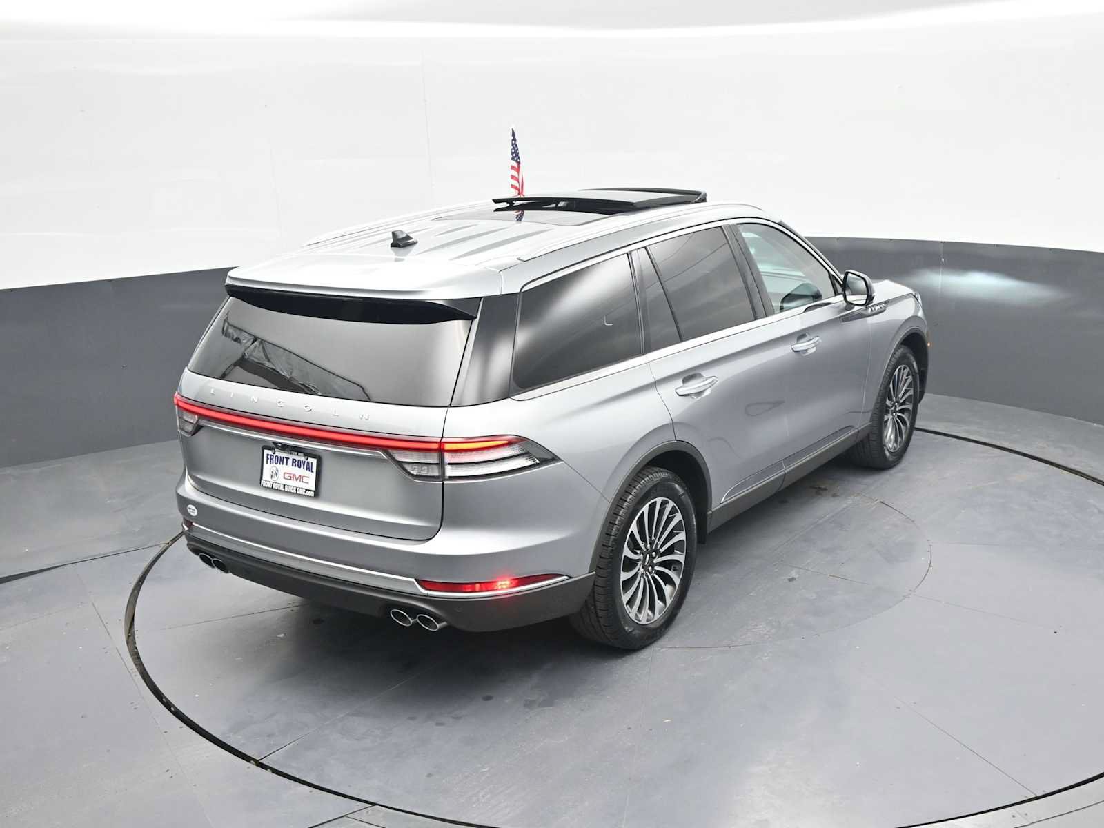 Used 2023 Lincoln Aviator AWD w/ Premium Package image 38
