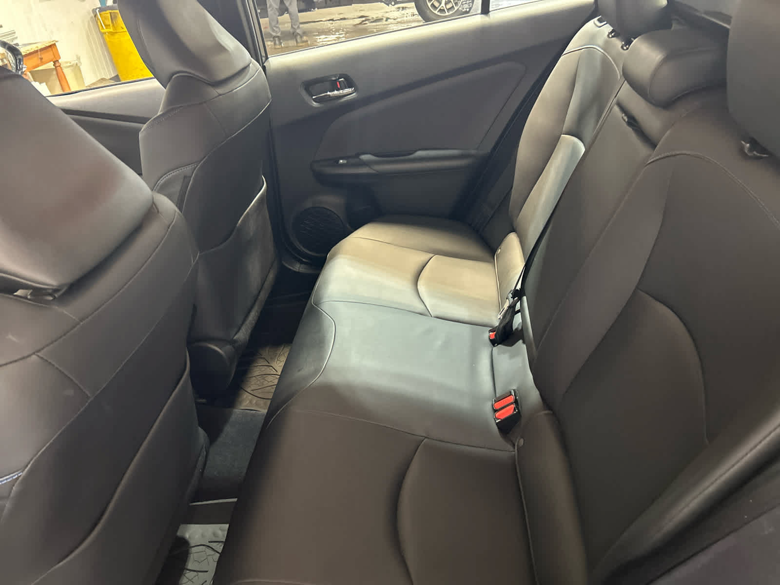 Used 2017 Toyota Prius Four Touring w/ Premium Convenience Package FWD image 5