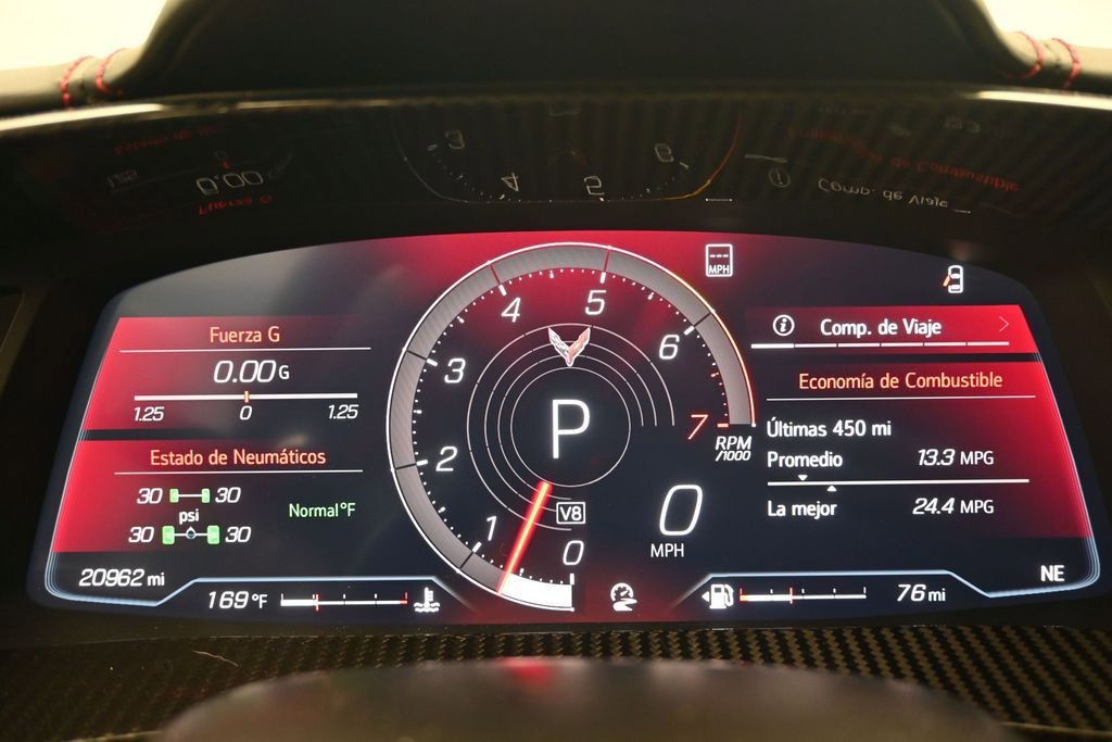 Used 2021 Chevrolet Corvette Stingray Premium Conv w/ Z51 Performance Package RWD image 11