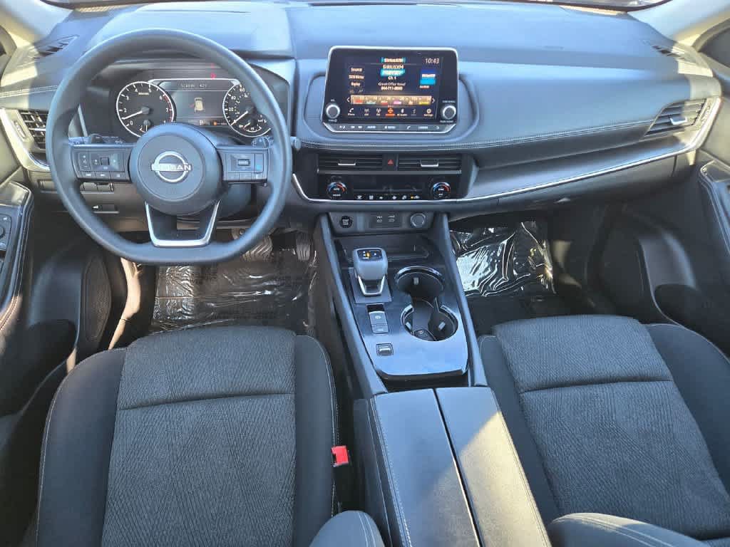 Used 2024 Nissan Rogue SV FWD image 9