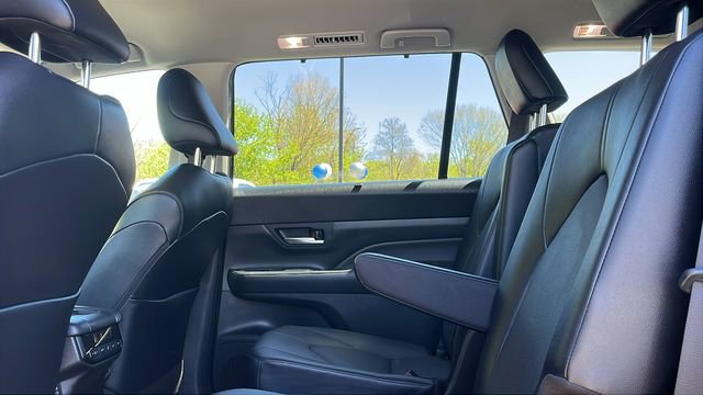 Certified 2025 Toyota Grand Highlander AWD image 22