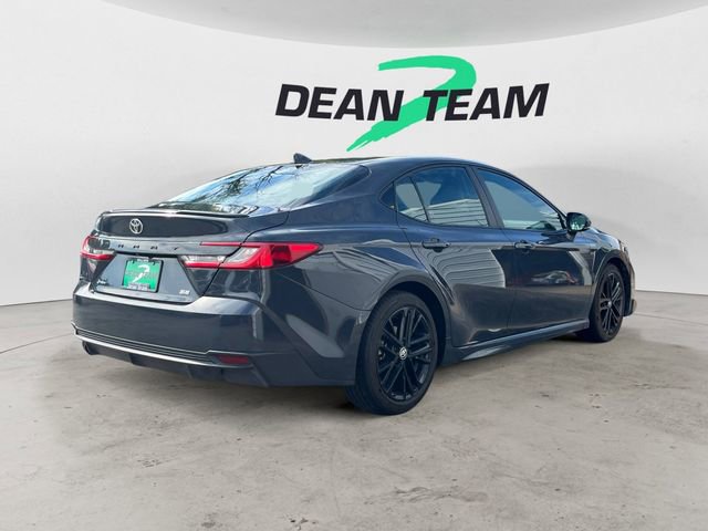 Used 2025 Toyota Camry SE image 9