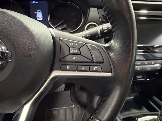 Used 2021 Nissan Rogue Sport SV FWD image 18