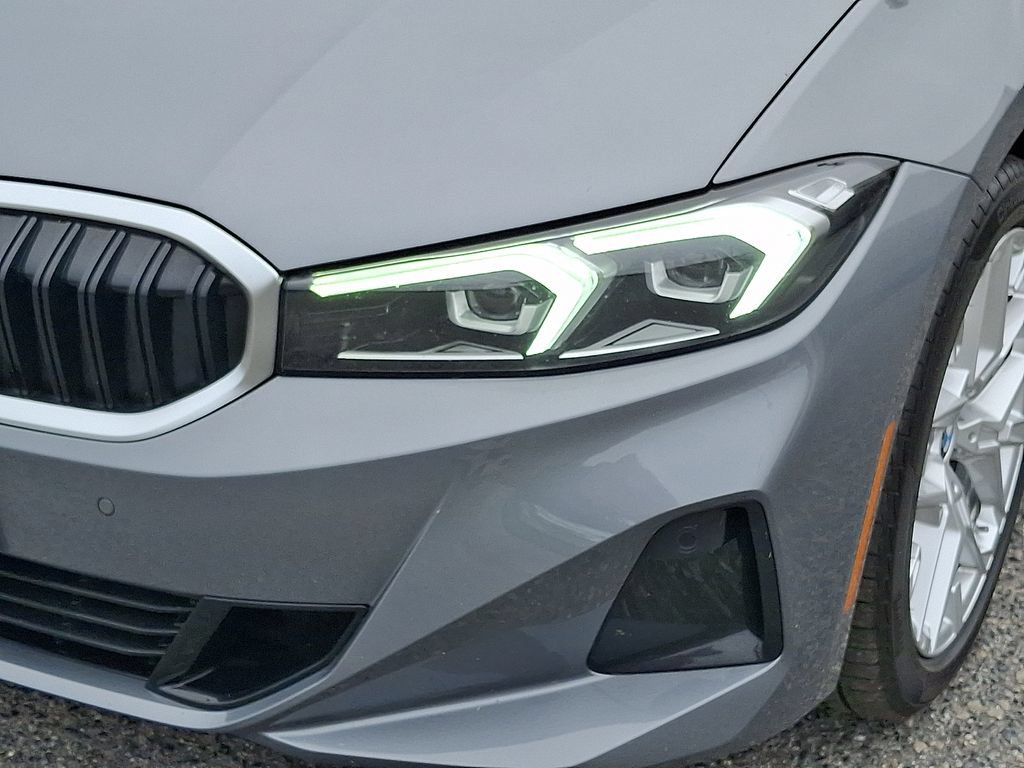 Used 2026 BMW 330i xDrive Sedan AWD/4WD image 9