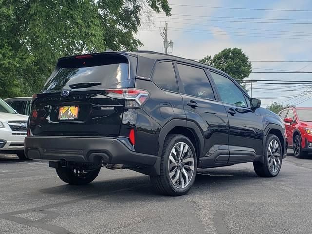 Used 2025 Subaru Forester Touring w/ Touring Package image 3