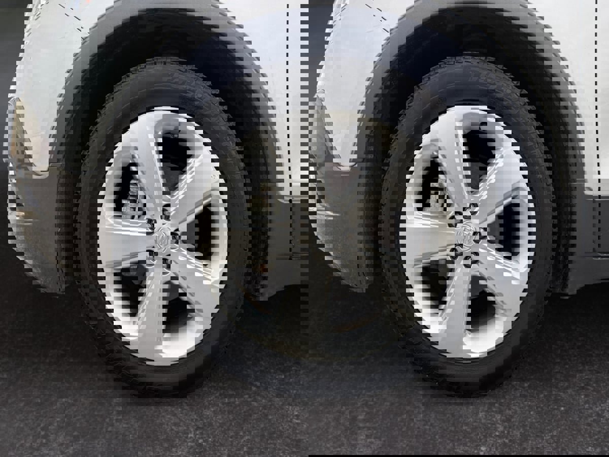 Used 2015 Buick Encore Leather image 9