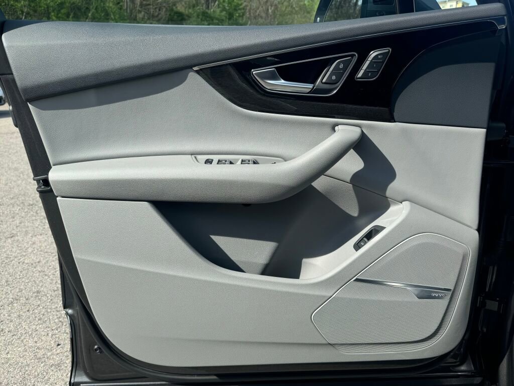 Used 2018 Audi Q7 3.0T Prestige image 13