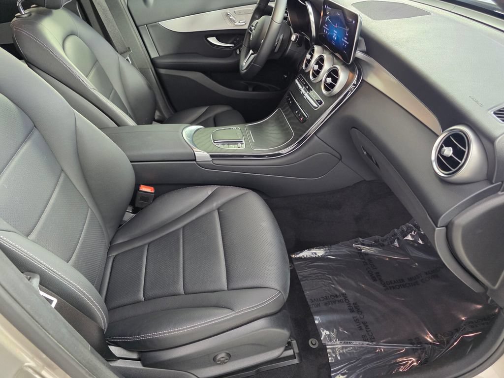 Certified 2021 Mercedes-Benz GLC 300 image 28