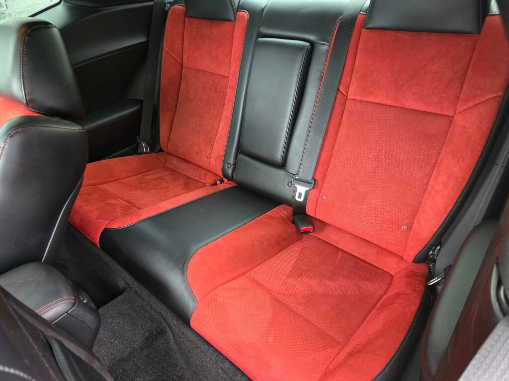 Used 2015 Dodge Challenger R/T Scat Pack RWD image 13