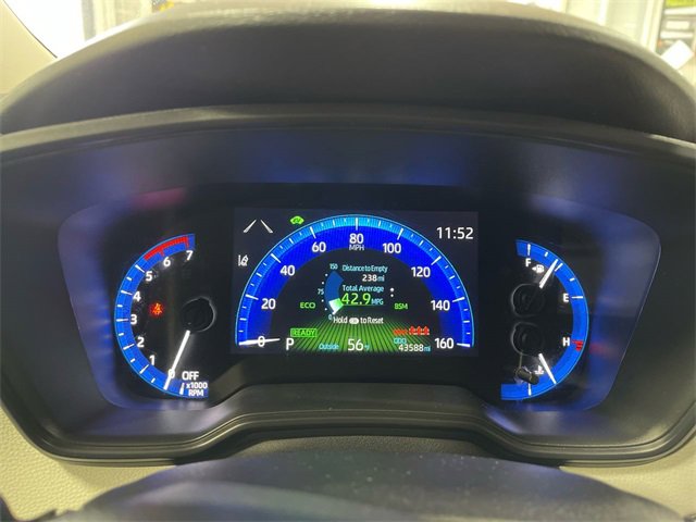 Used 2022 Toyota Corolla LE image 15