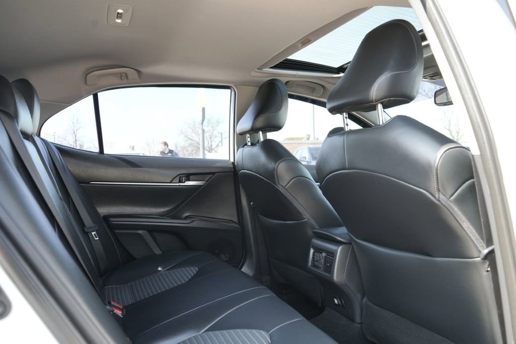 Used 2023 Toyota Camry SE w/ Cold Weather Package image 15