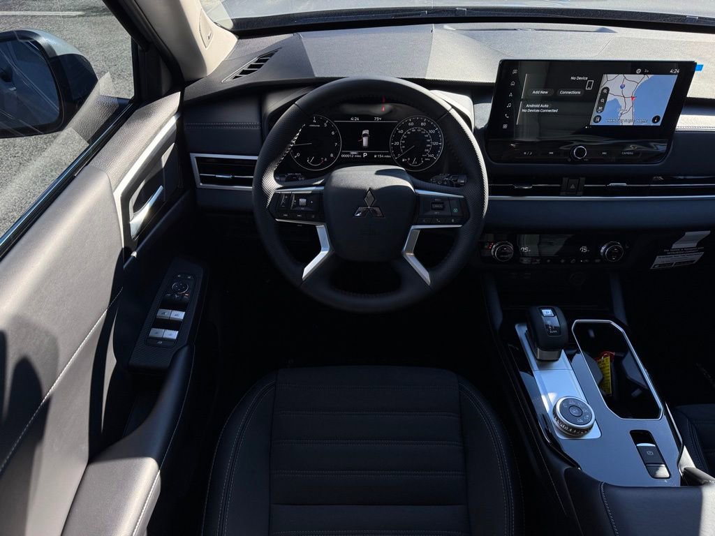 New 2025 Mitsubishi Outlander SE image 18