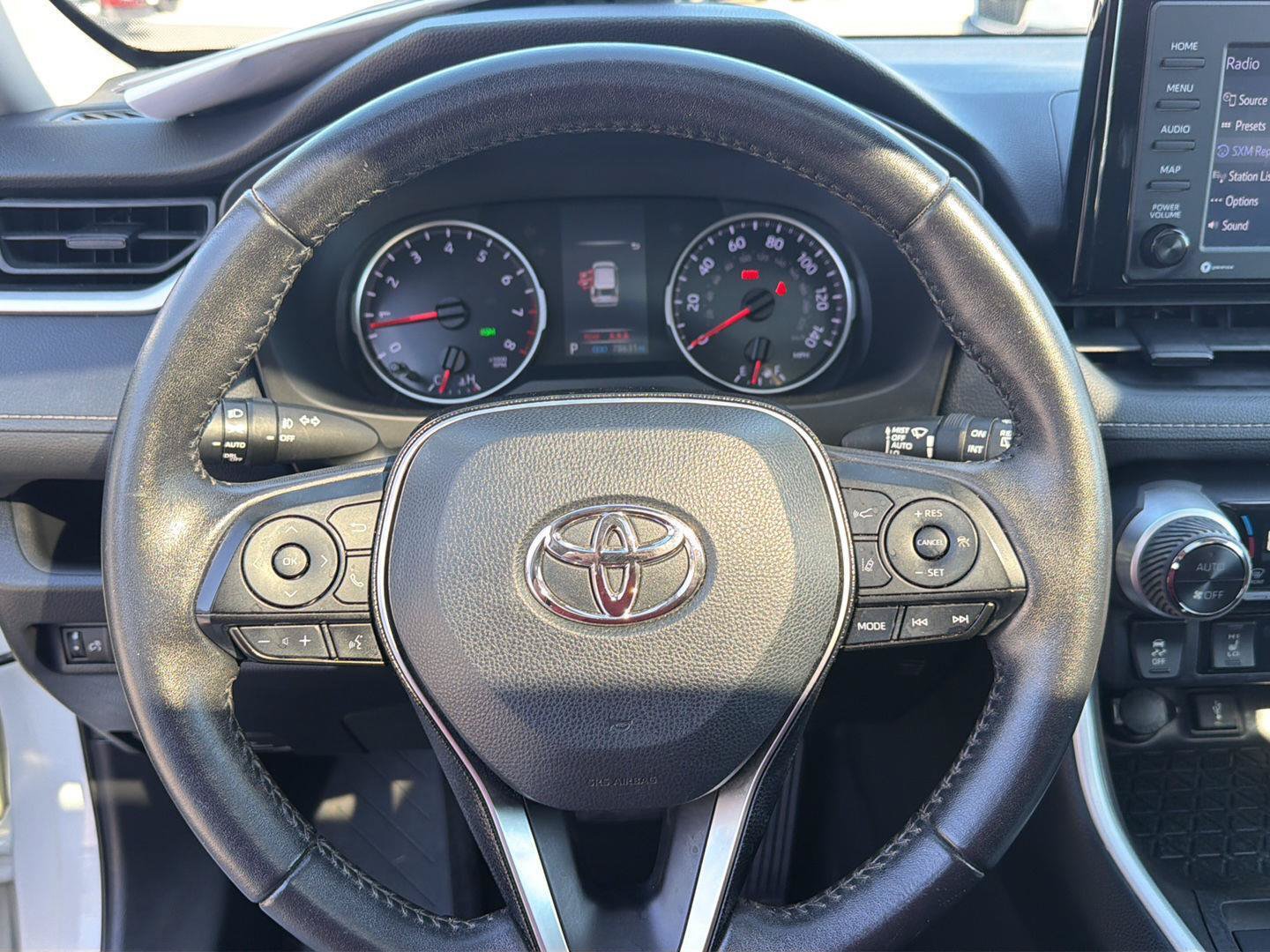Used 2021 Toyota RAV4 XLE w/ Convenience Package AWD/4WD image 20