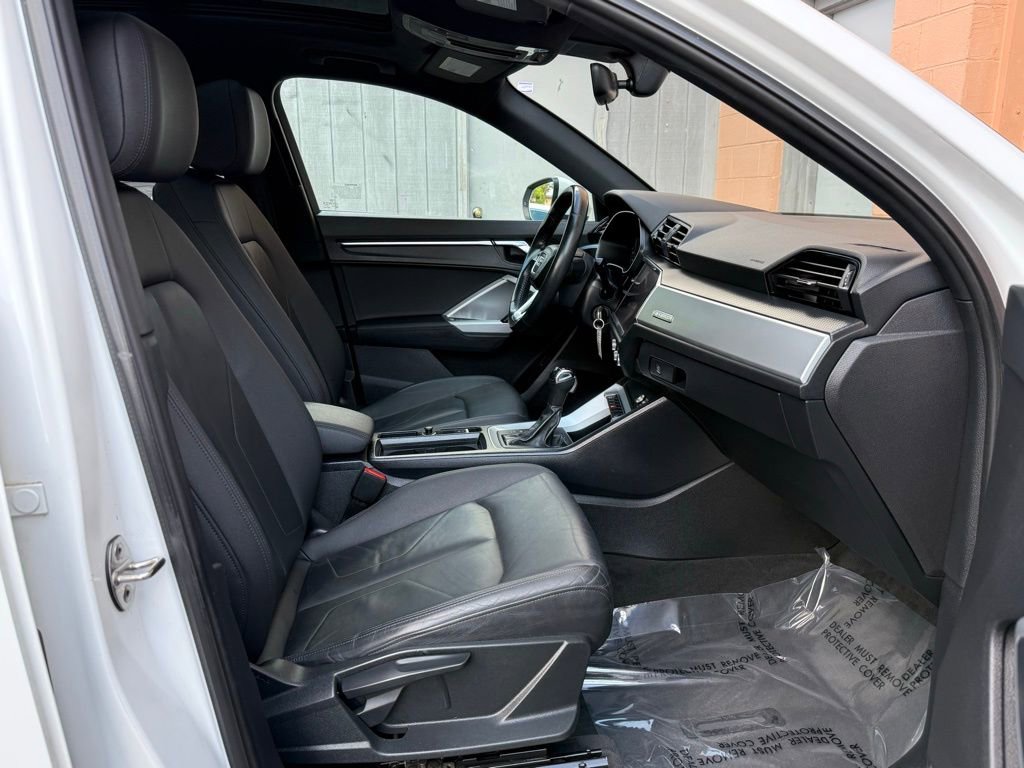 Used 2020 Audi Q3 2.0T Premium image 23