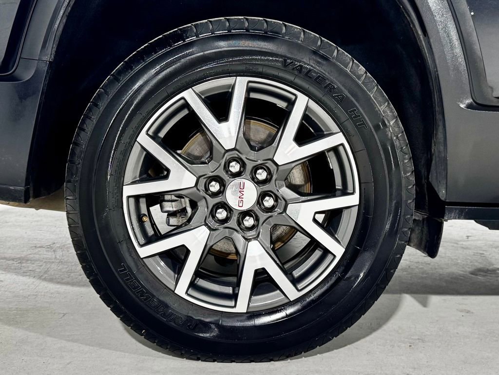 Used 2022 GMC Acadia SLE image 33