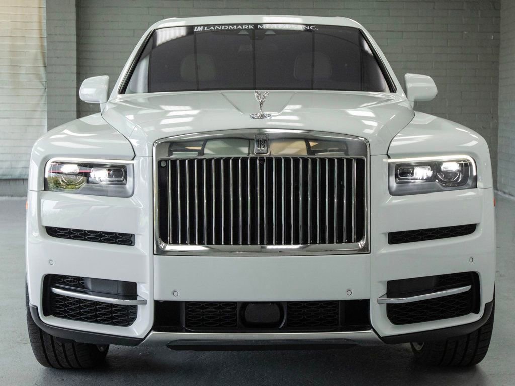 Used 2022 Rolls-Royce Cullinan w/ Cullinan Package image 5