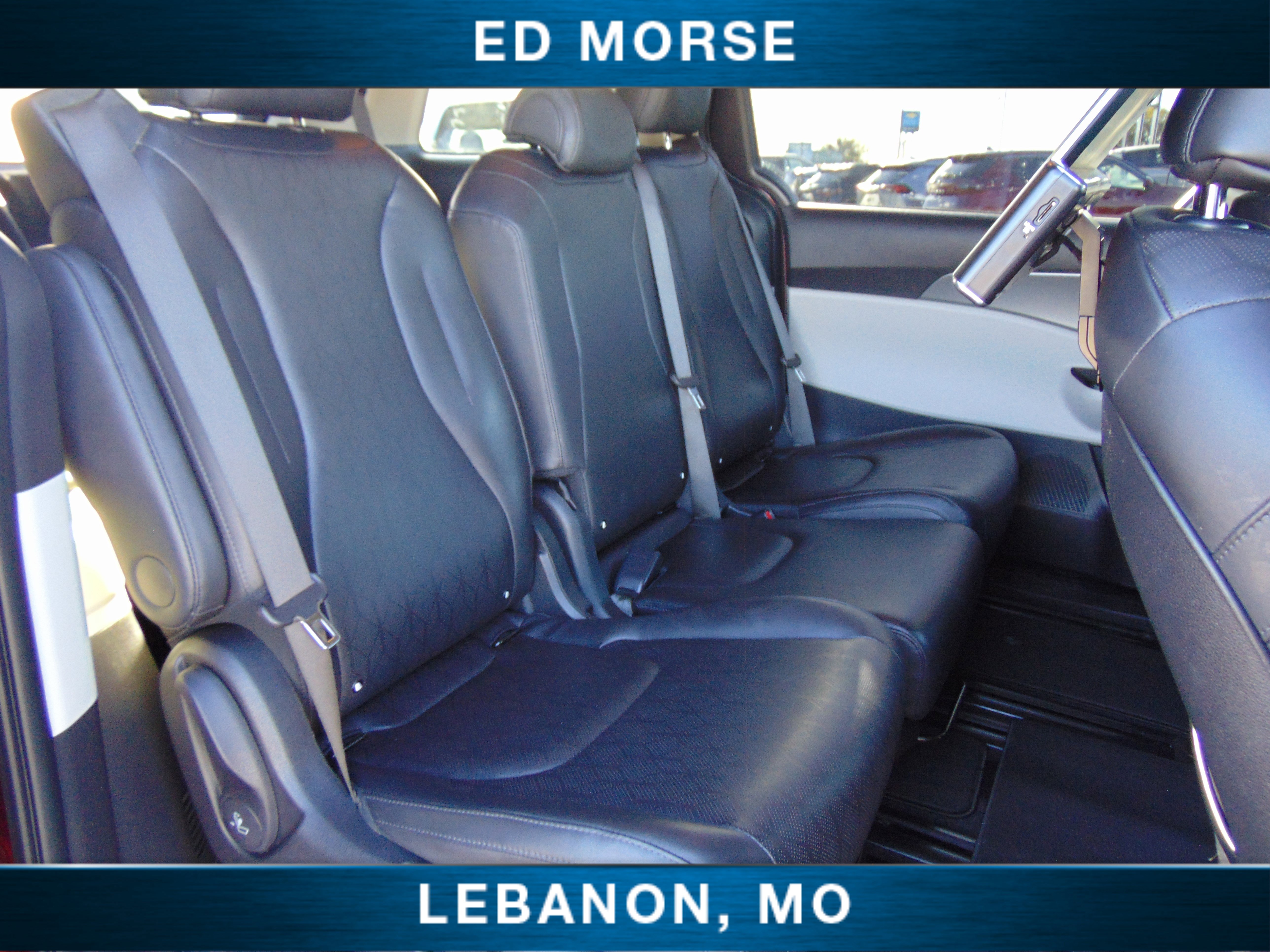 Used 2023 Kia Carnival LX image 22