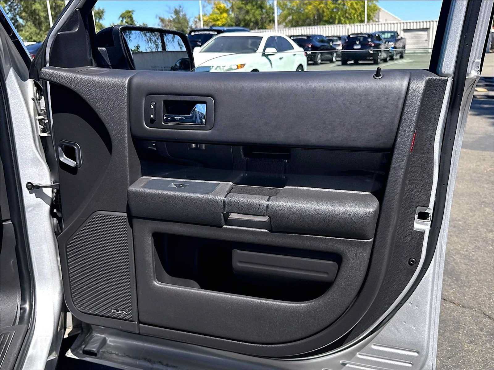 Used 2011 Ford Flex Titanium w/ Trailer Tow Pkg Class III AWD/4WD image 26