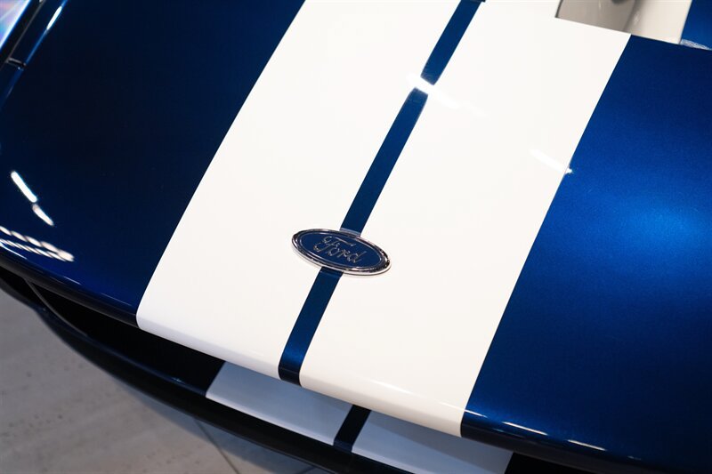 Used 2006 Ford GT RWD image 20