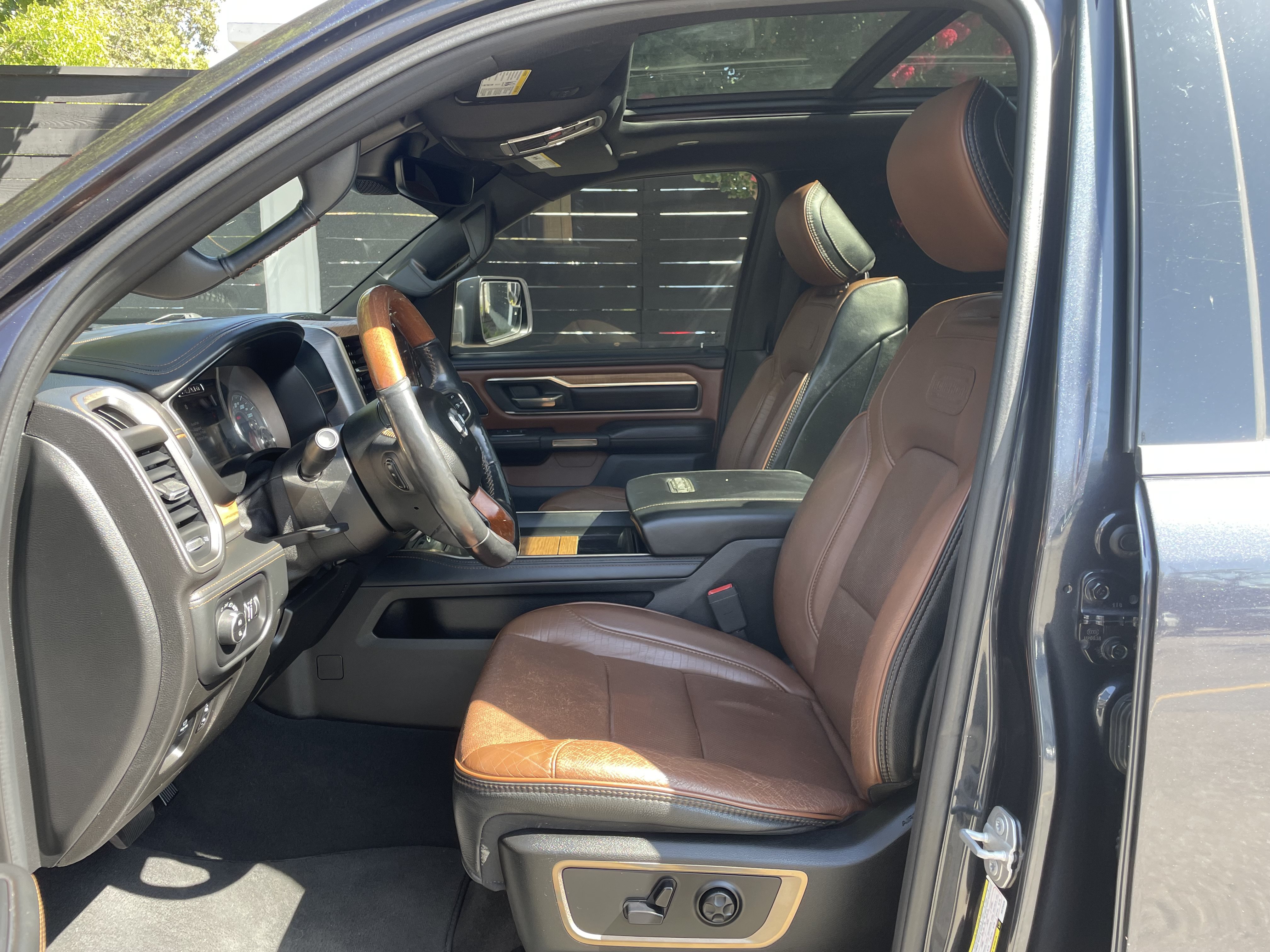 Used 2019 RAM 1500 Limited AWD/4WD image 9
