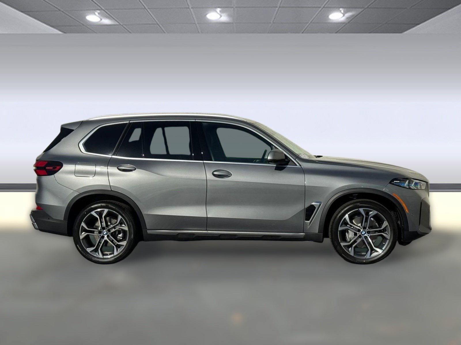 Used 2026 BMW X5 sDrive40i w/ Climate Comfort Package image 7