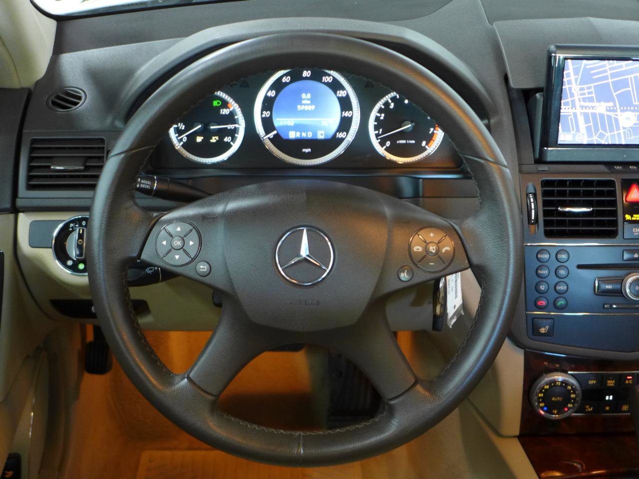 Used 2009 Mercedes-Benz C 300 4MATIC Sedan image 17