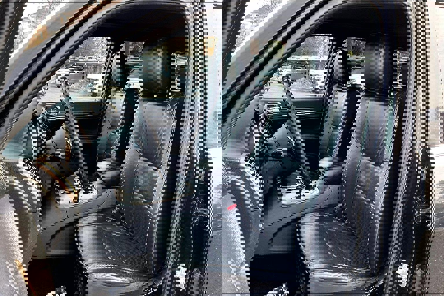 Used 2015 Jeep Grand Cherokee Limited w/ Luxury Group II image 24