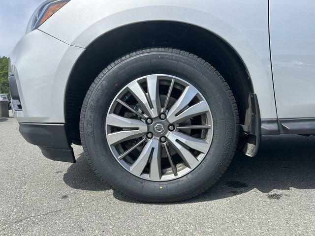 Used 2020 Nissan Pathfinder S image 11