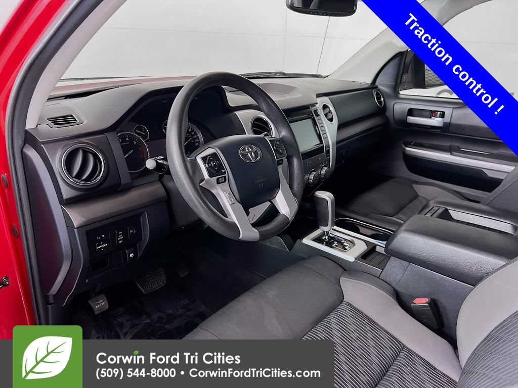 Used 2017 Toyota Tundra SR5 AWD/4WD video 3