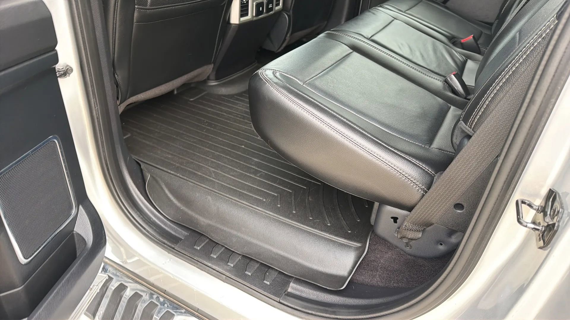 Used 2017 Ford F150 Lariat w/ Equipment Group 502A Luxury image 54