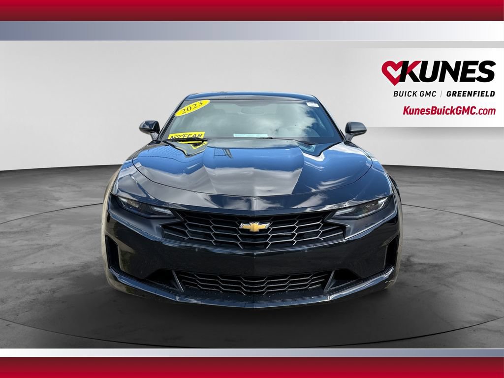 Used 2023 Chevrolet Camaro LT RWD image 4