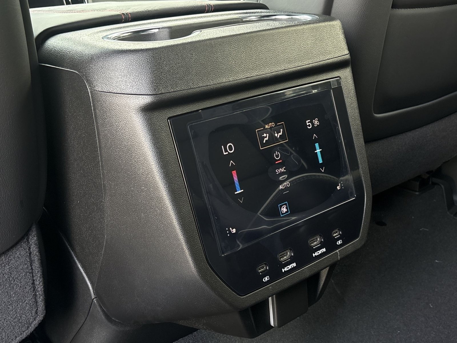 New 2026 GMC Yukon AT4 Ultimate AWD/4WD image 24