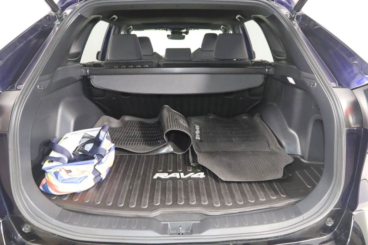 Used 2023 Toyota RAV4 SE w/ Weather & Moonroof Package AWD/4WD image 48