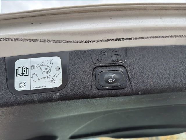 Used 2018 Ford C-MAX Titanium w/ Equipment Group 301A image 14